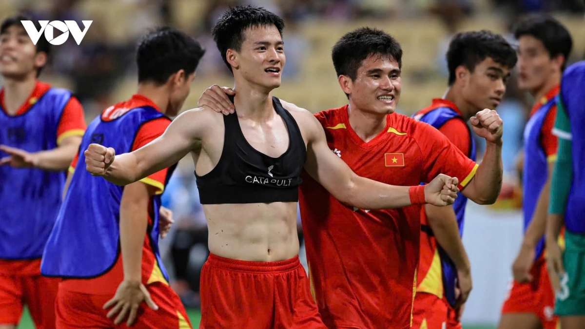 Int’l media hail Vietnam’s dramatic comeback win at SEA Games final